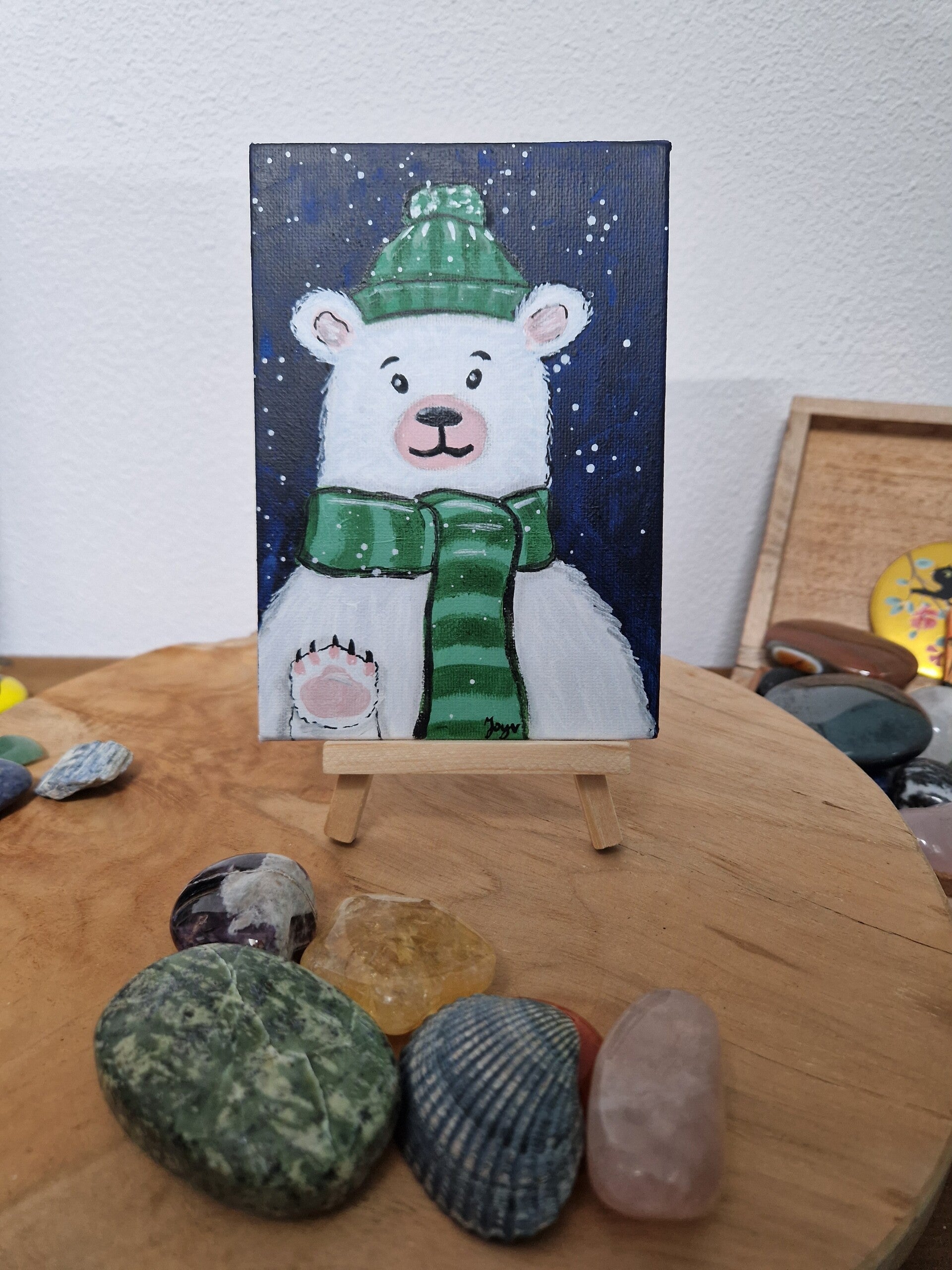 Beertje met muts en sjaal