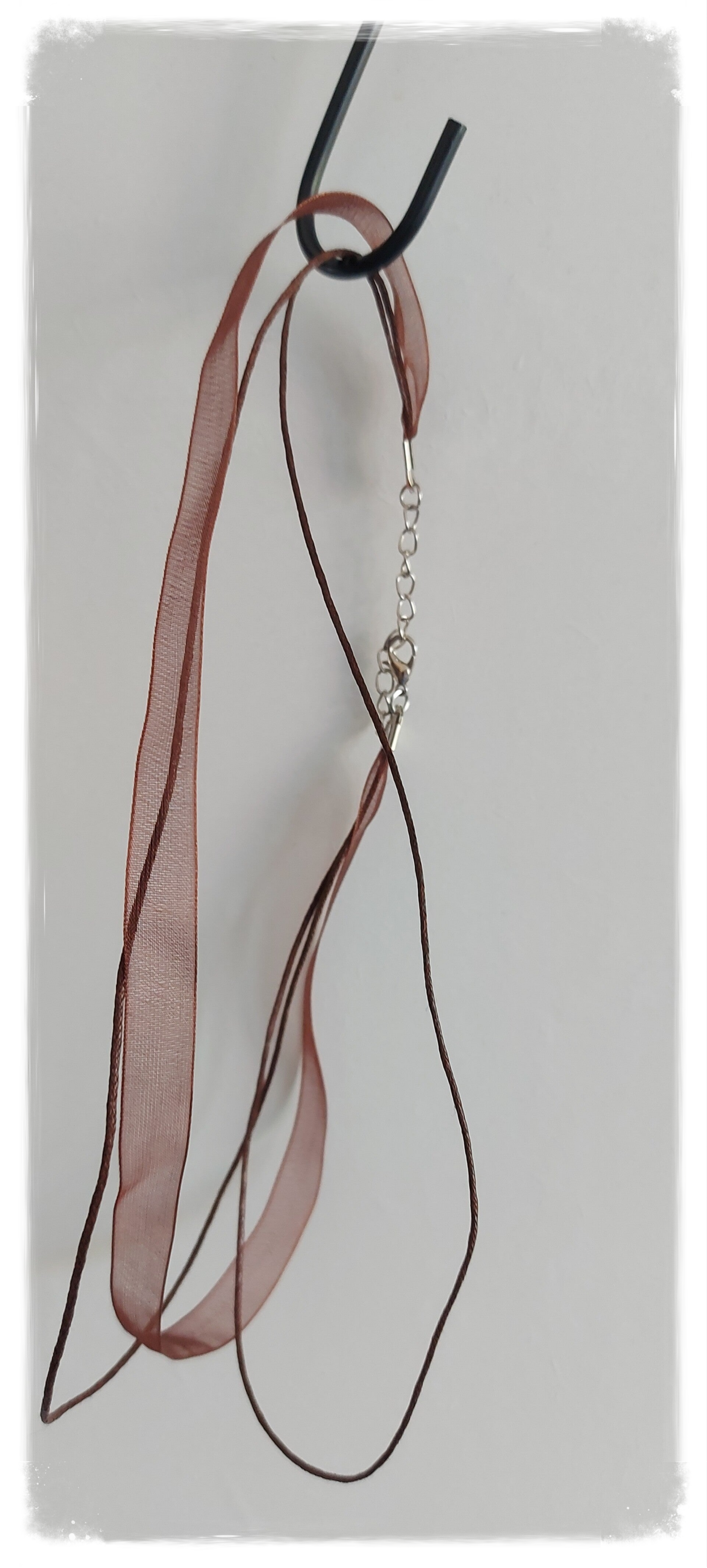 Wax/ organza ketting bruin