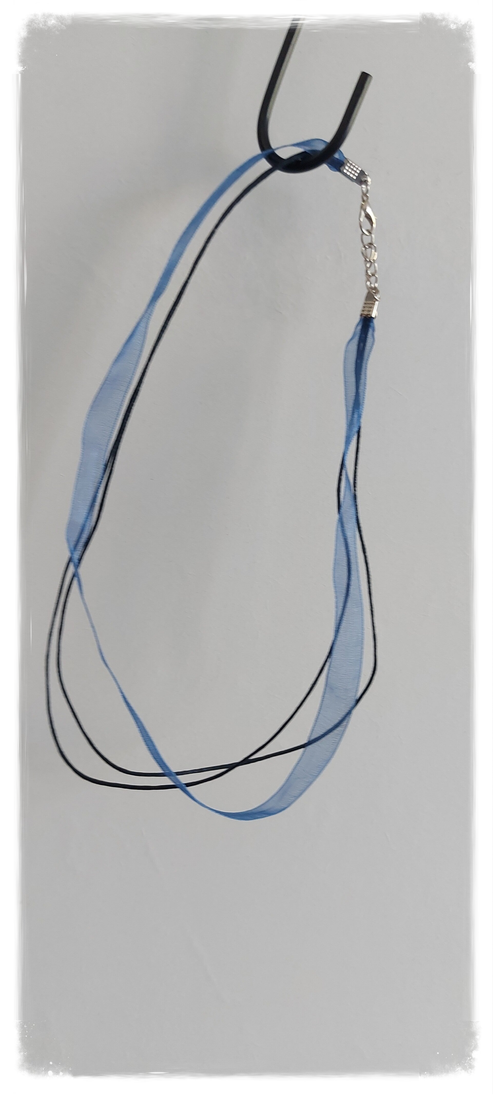 Wax/ organza ketting blauw