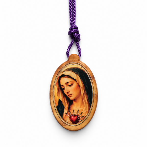 Medaglia dell'Addolorata in legno d'olivo con cordoncino viola