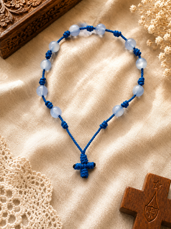 Decina celeste con filo azzurro
