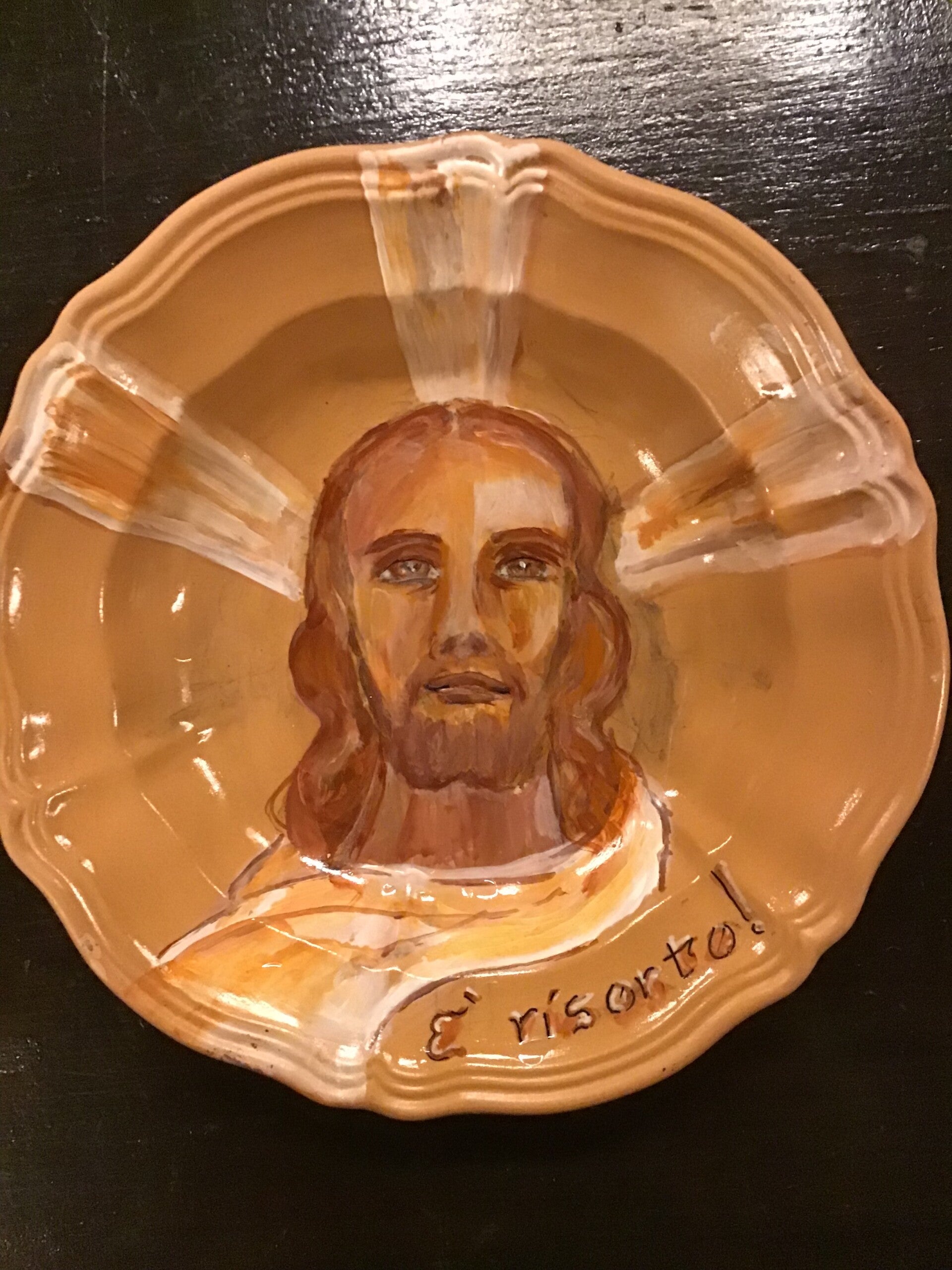 Piatto dipinto a mano - E' risorto !