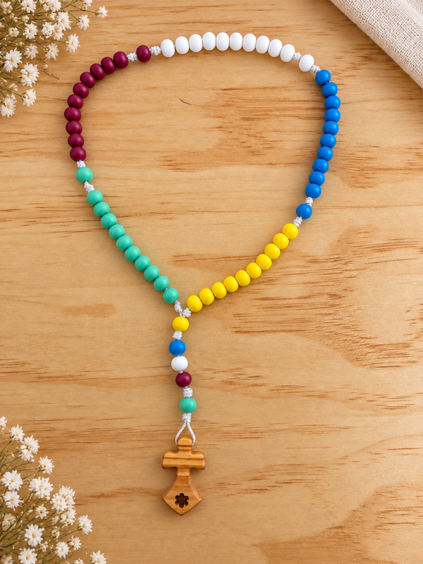 Rosario missionario in legno colorato con croce in legno d'olivo