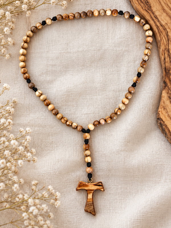 Rosario in legno d'olivo con Croce Tau Francescano