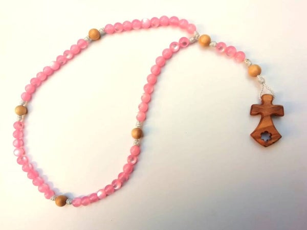 Rosario in similmadreperla rosa e legno d'olivo - filo bianco