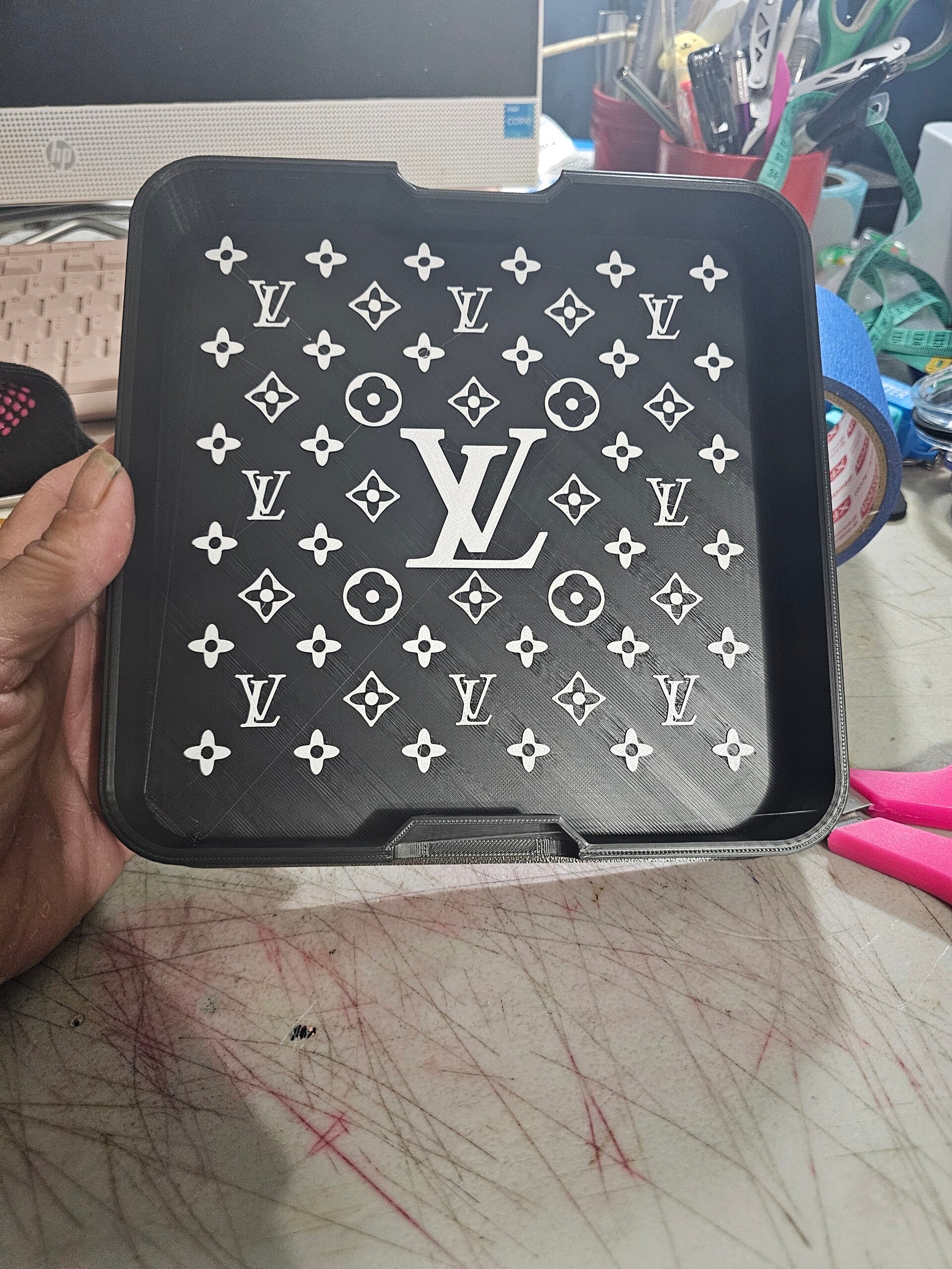 LV Tray
