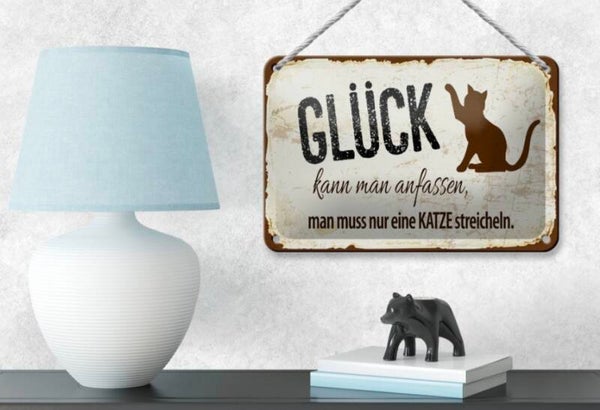 Katzen-Blechschild „Glück kann man anfassen – man muss nur eine Katze streicheln“ (12×18cm)