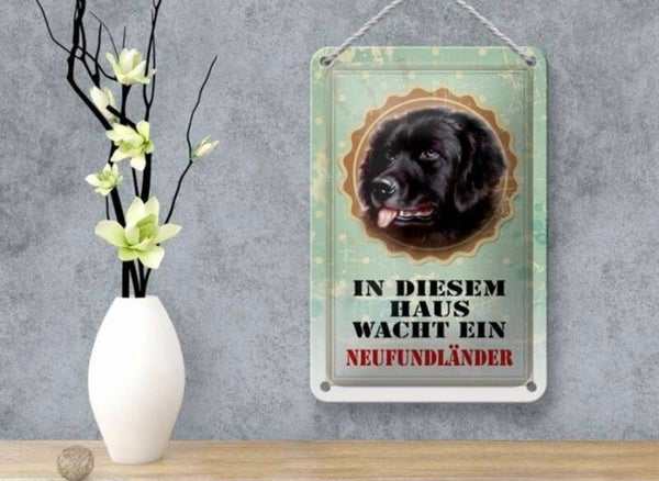 Hunde-Blechschild Neufundländer – „In diesem Haus wacht ein Neufundländer“ (12×18cm)