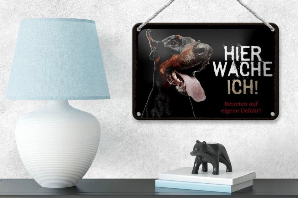Hunde-Blechschild Dobermann – Hier wache ich (12x18cm)