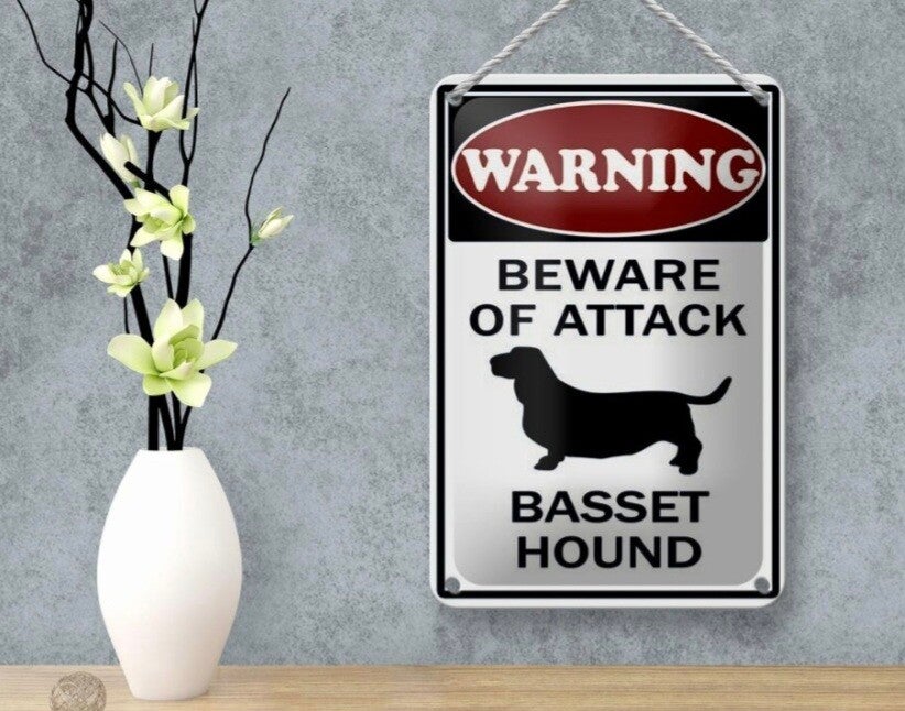 Hunde-Blechschild Basset – Warning Beware of Attack (12x18cm)