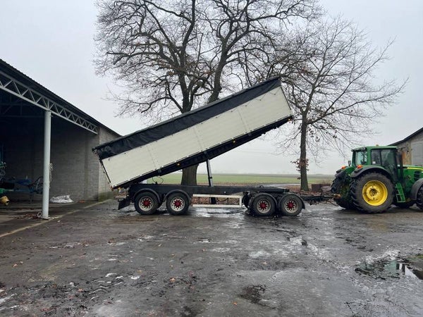 Przyczepa ciężarowo rolnicza 4 osiowa, 3 stronna wywrotka JILKO 26 TON (Kopia)