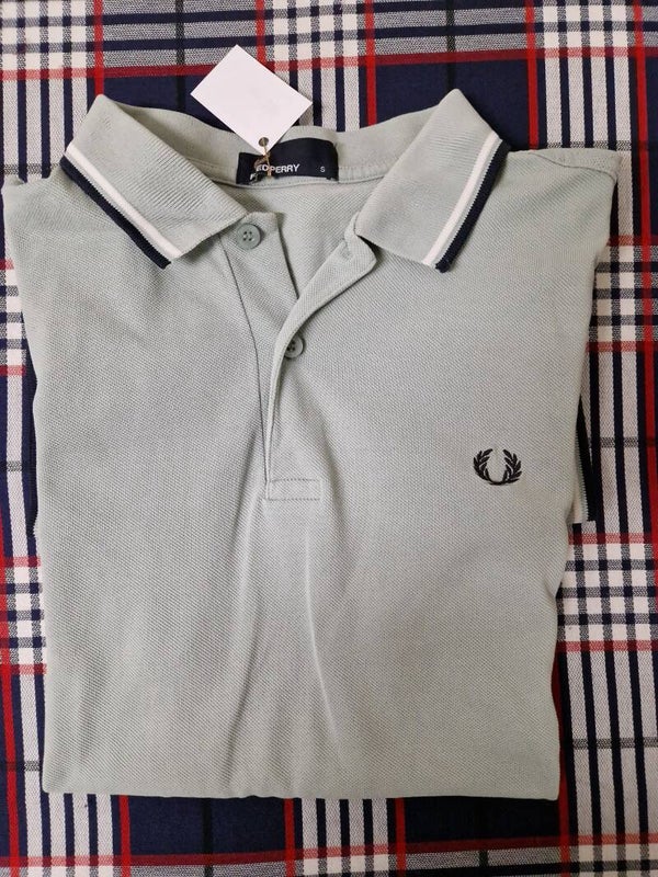 Fred Perry Polo Size S KRD07