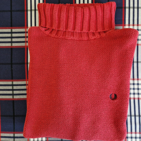 Fred Perry Rollkragen Pulli Grösse 40 JNM25