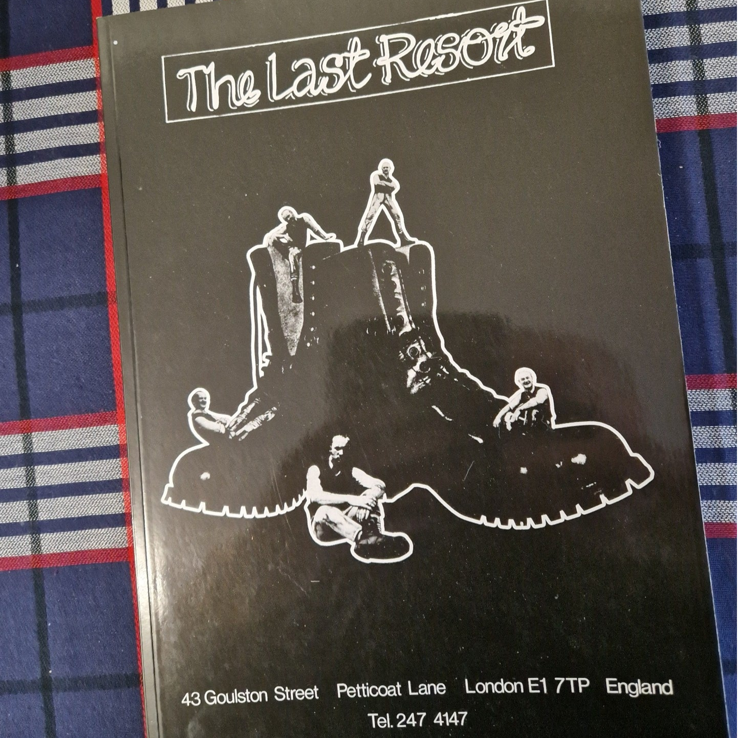 Buch Last Resort TIM44