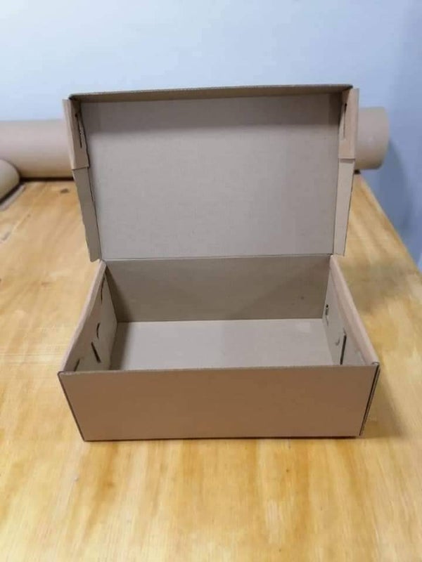 CAJA DE ZAPATOS
