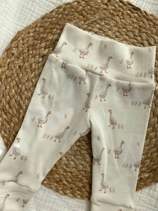 Newborn broekje 56 'Gansjes'