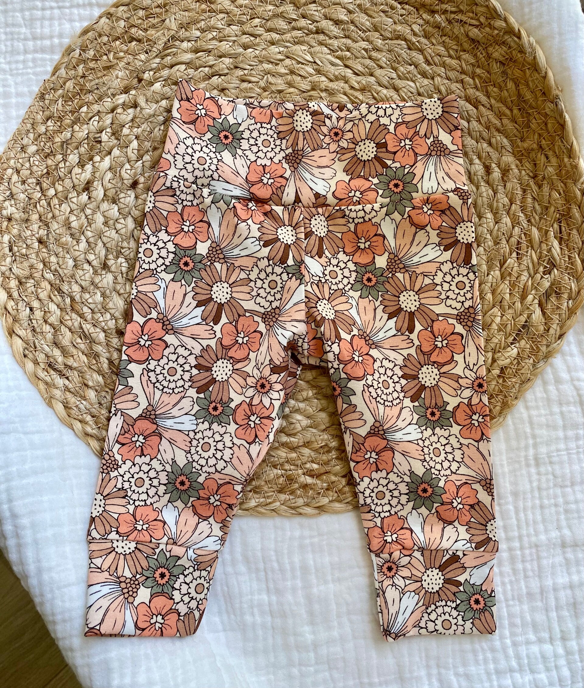 Newborn broekje 56'Bloemen pallet'