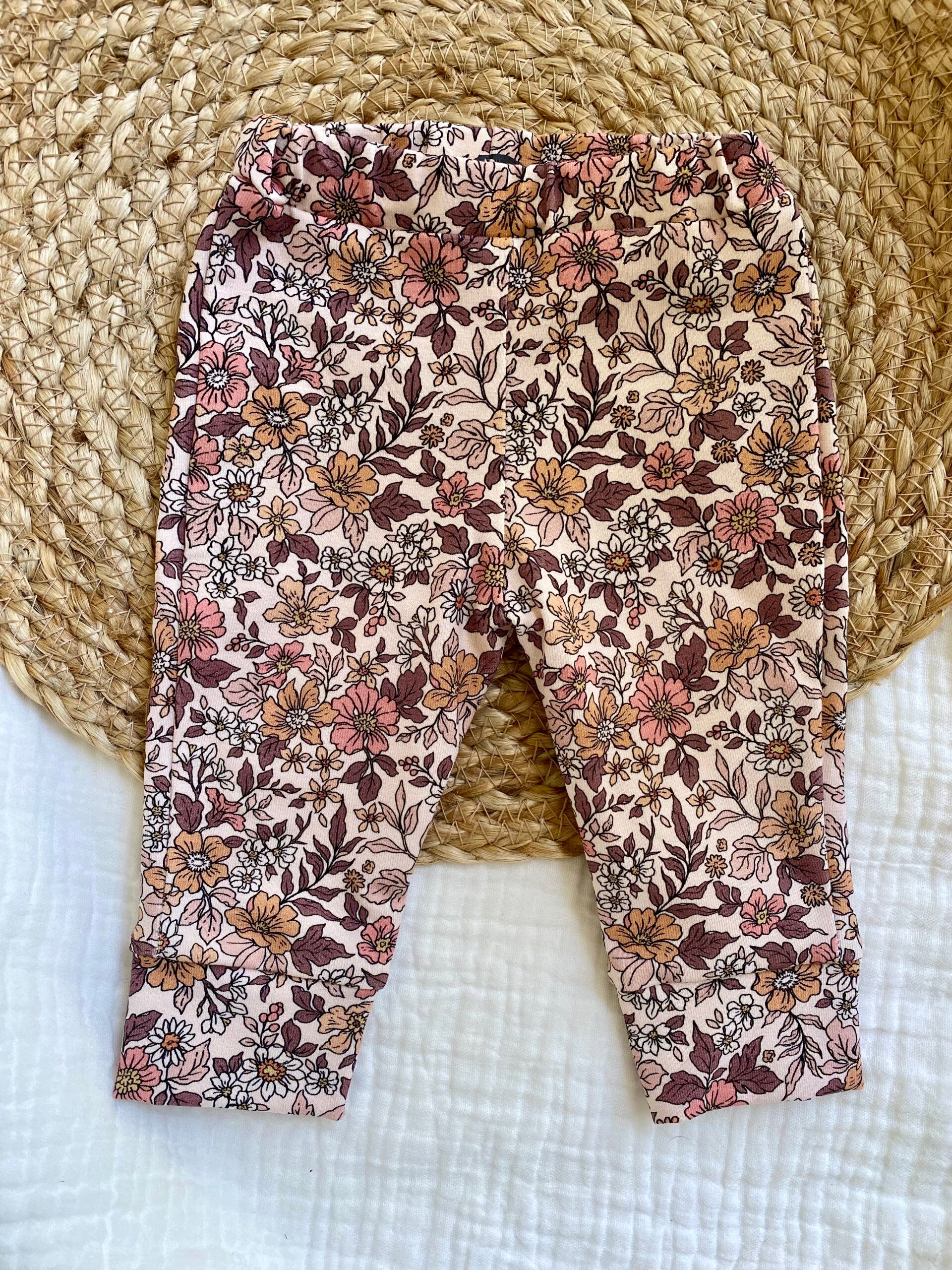 Newborn broekje 56 'Vintage flower'