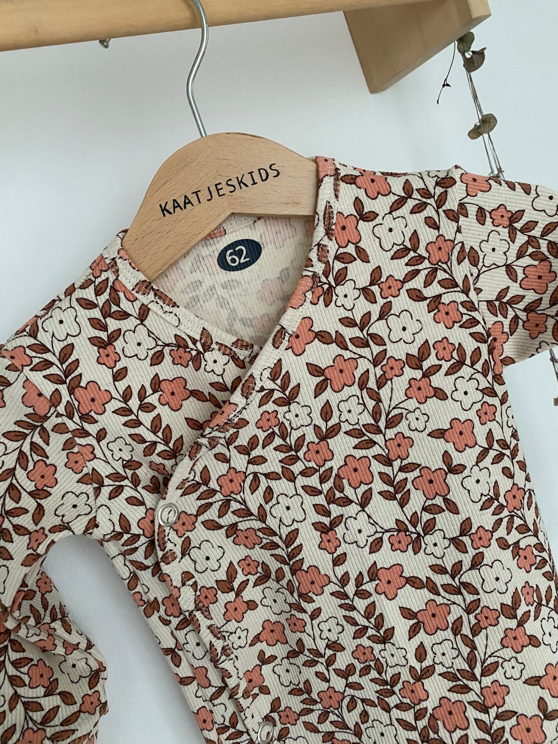 Newborn Overslag shirtje 62 ‘Bloem’