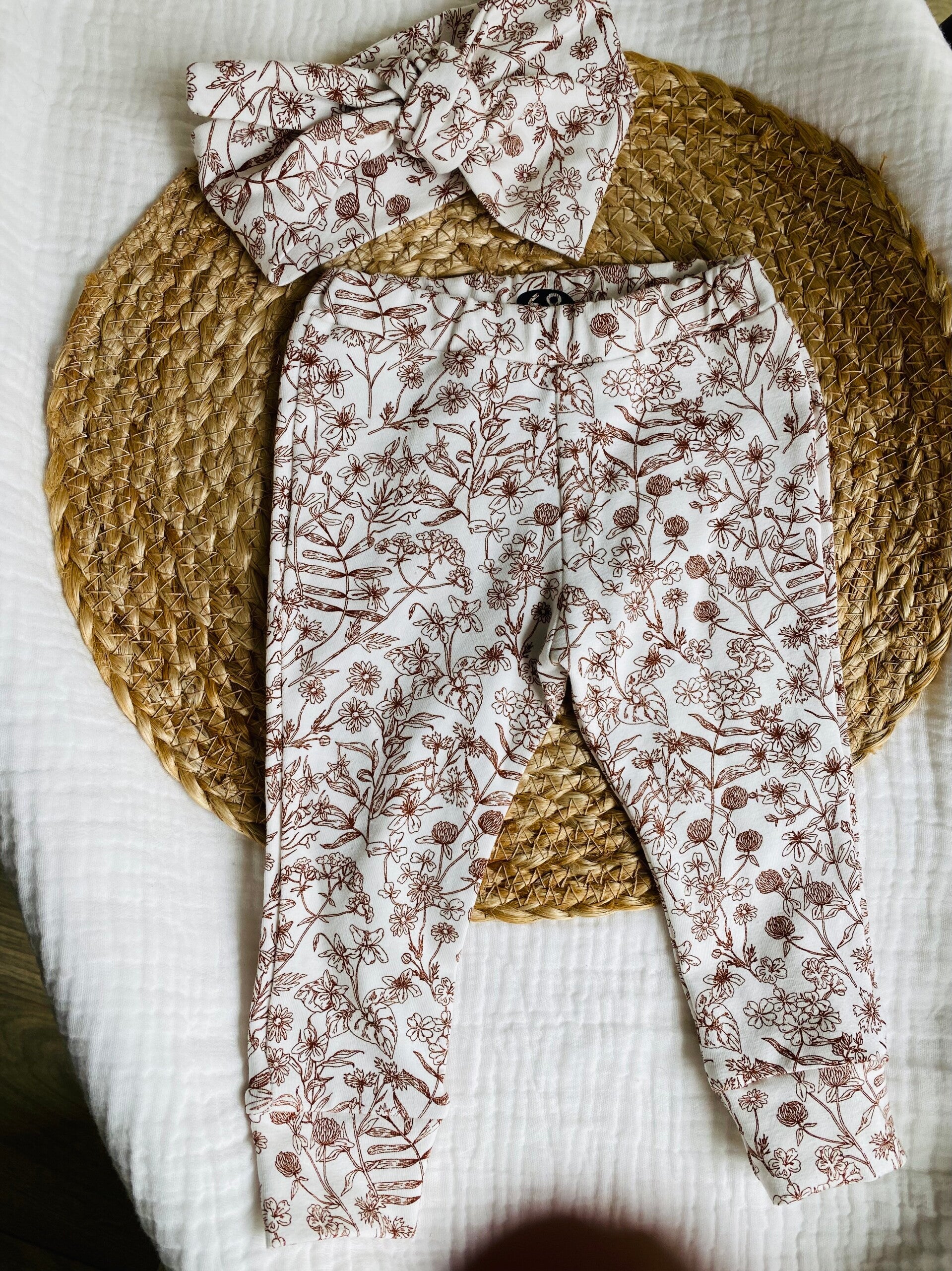 Newborn broekje 68 'Bloemen' + haarband