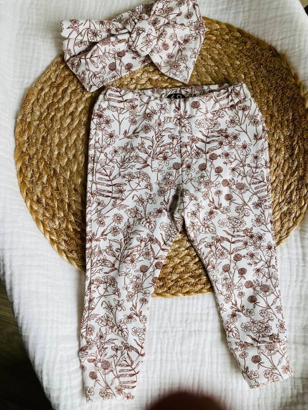 Newborn broekje 68 'Bloemen' + haarband