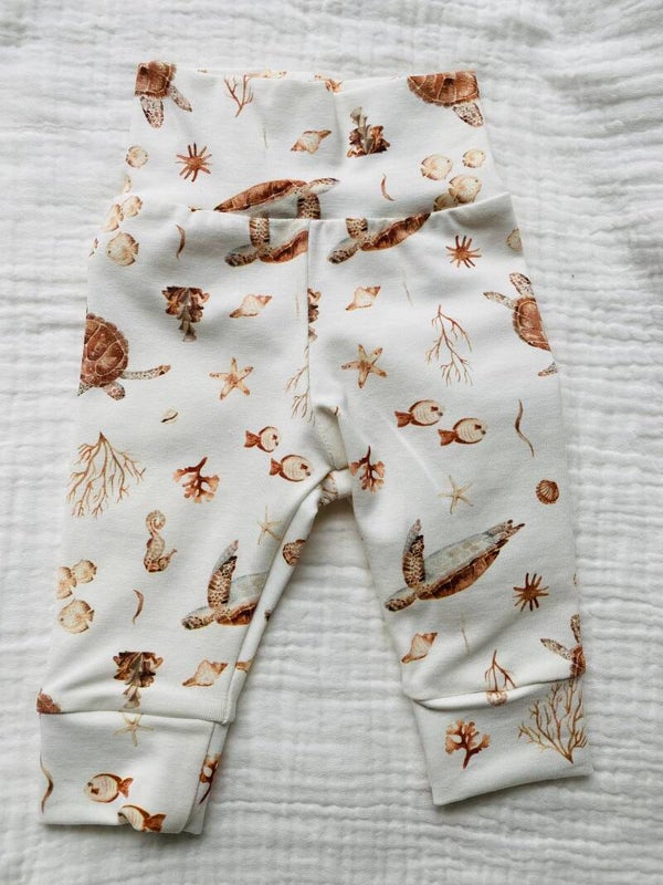 Newborn broekje 'Schildpadden'