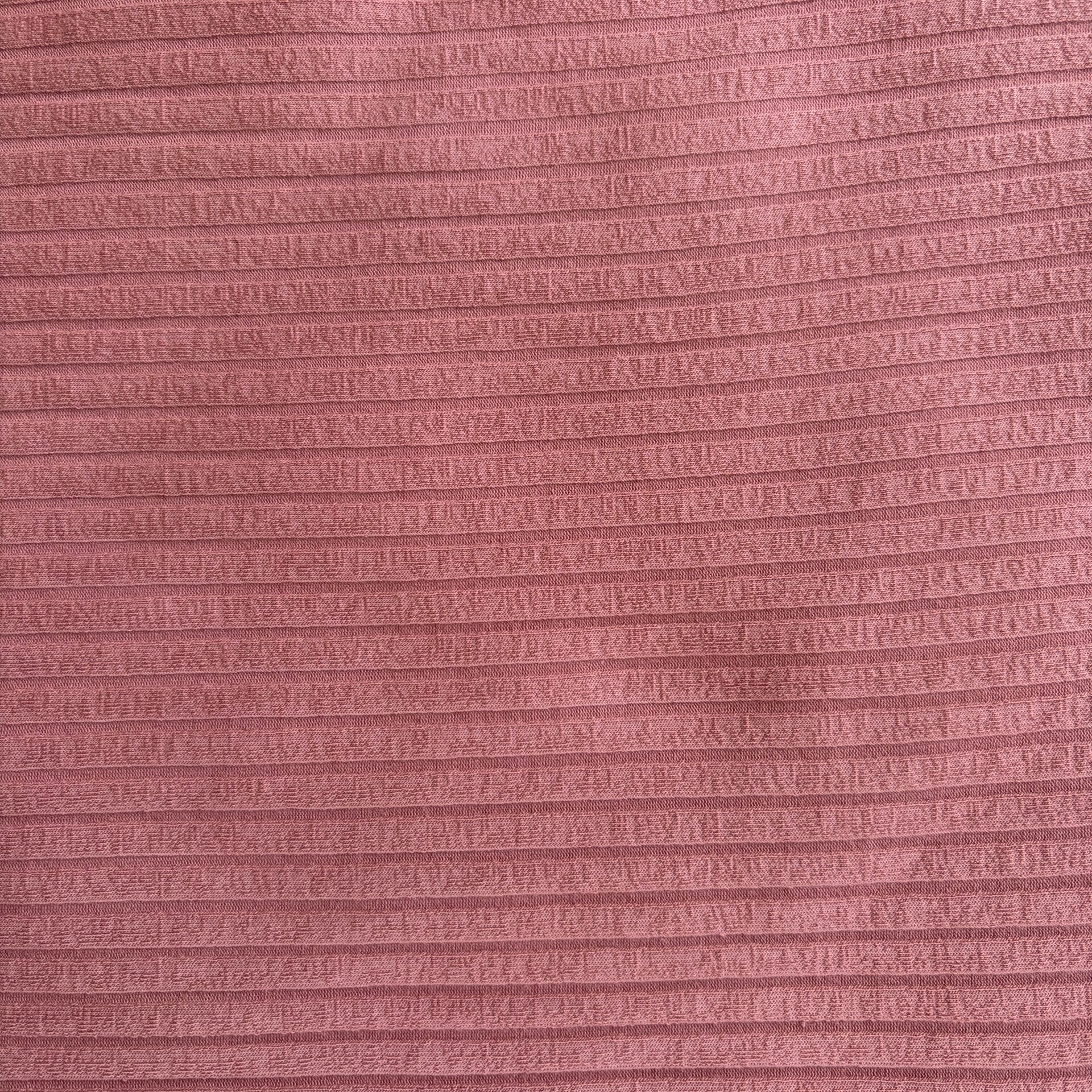 2037 - oud roze brede rib