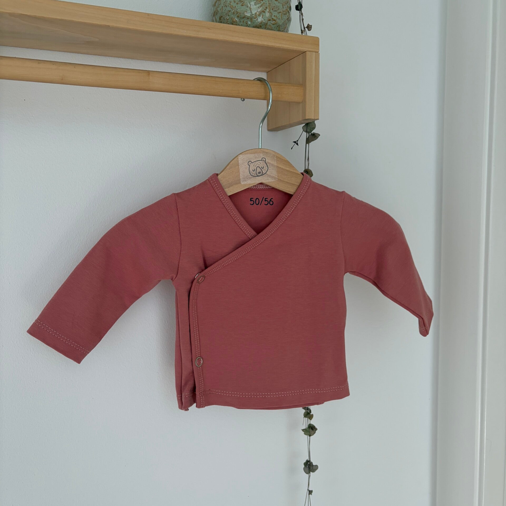Newborn Overslag shirtje 50/56 'framboos roze'