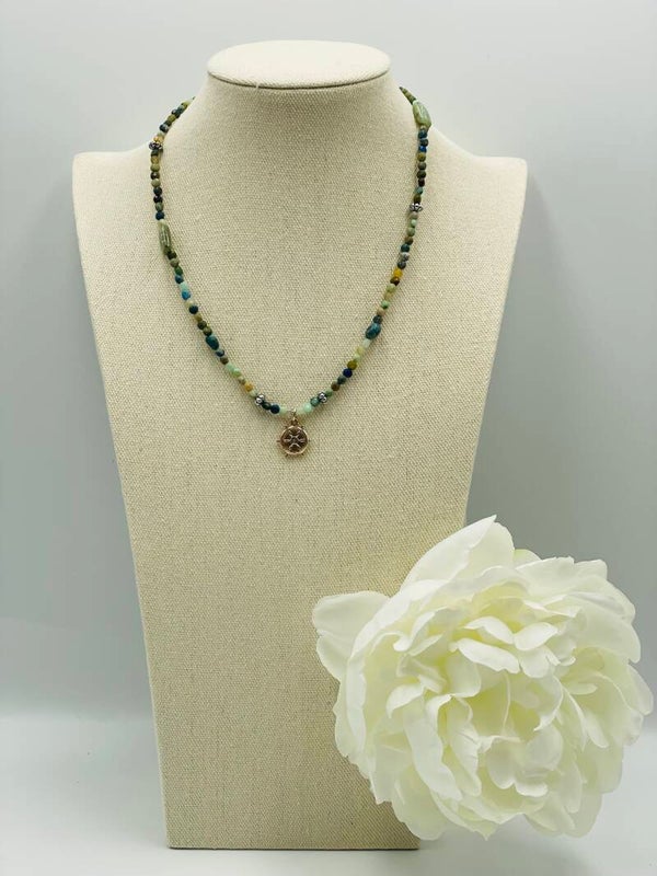 Collier perles jaspe turquoise - pendentif roue marin