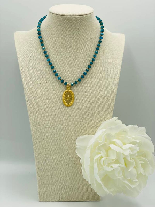 Collier perles apatite - pendentif médaille étoile