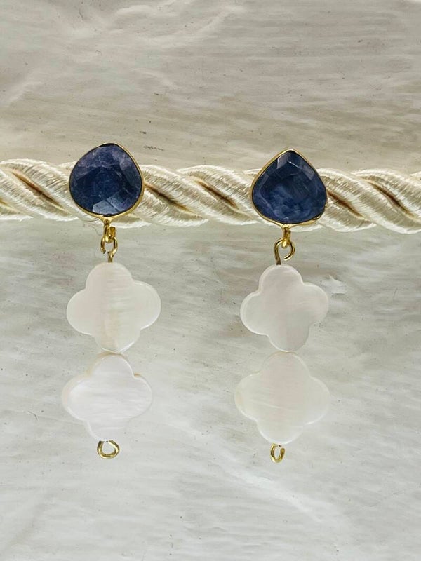 Boucle d'oreille trèfle - saphir nacre