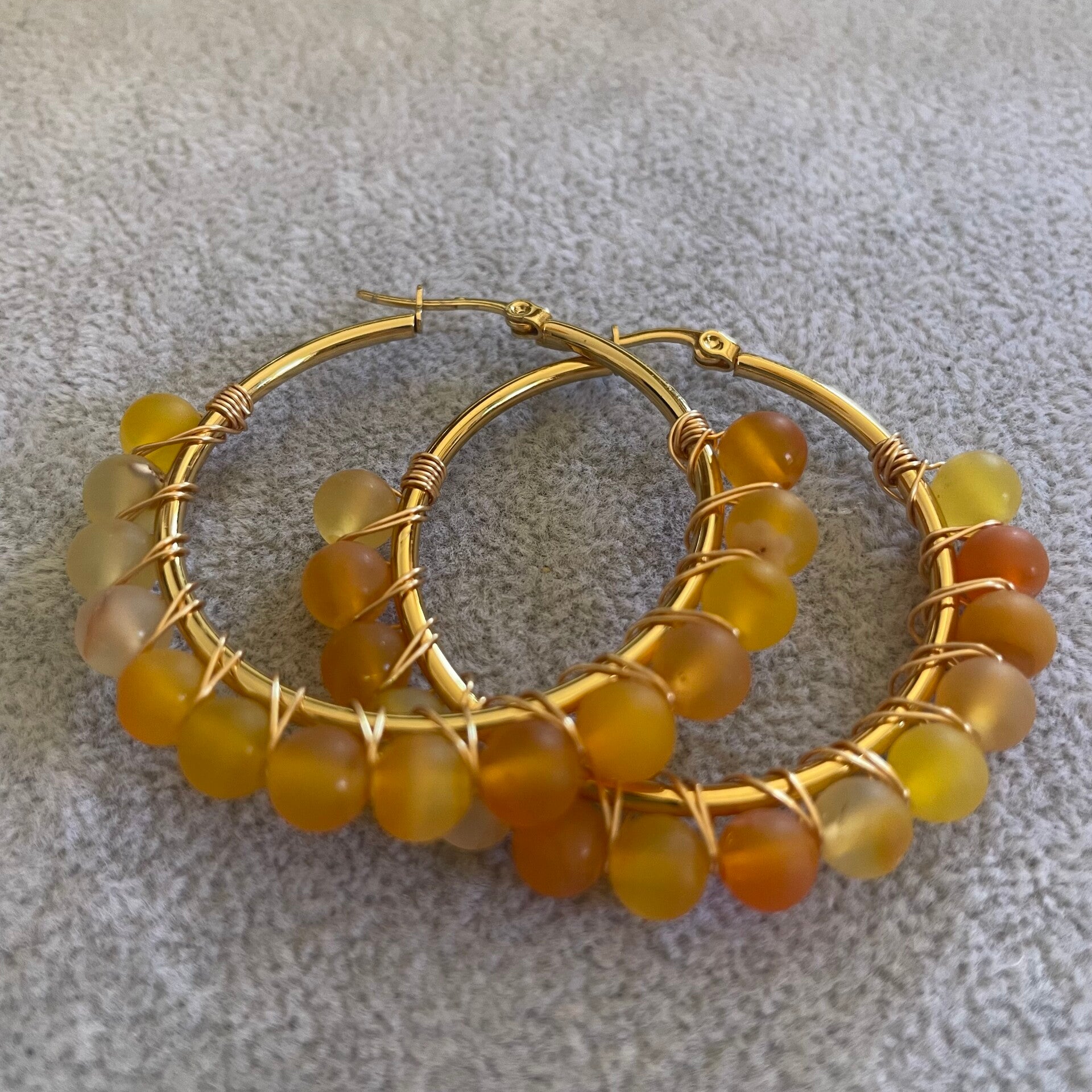 Boucle d'oreille créole grande - jaune orange