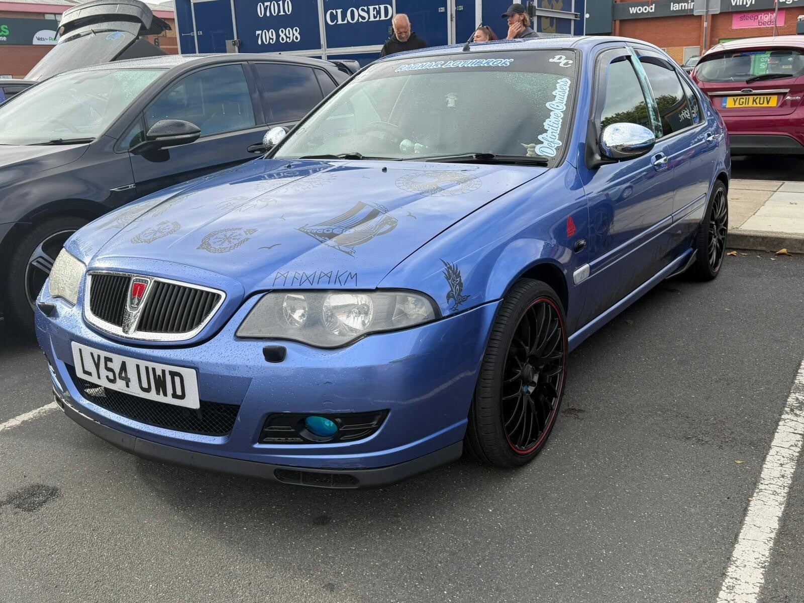 74edf0c9-6b92-45c9-b48e-04266bade636-standard.jpg