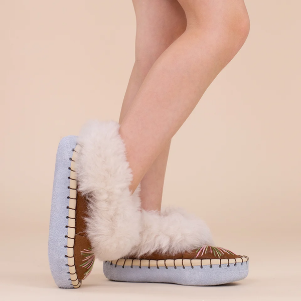 Moonrise sheepskin slippers Charon