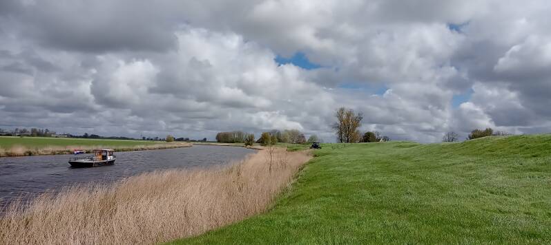nr 8.  Tijdens een wandeling