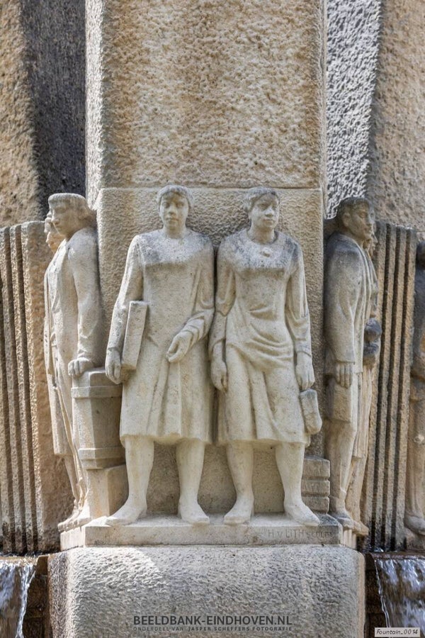 Panta Rhei - Reliëffiguren