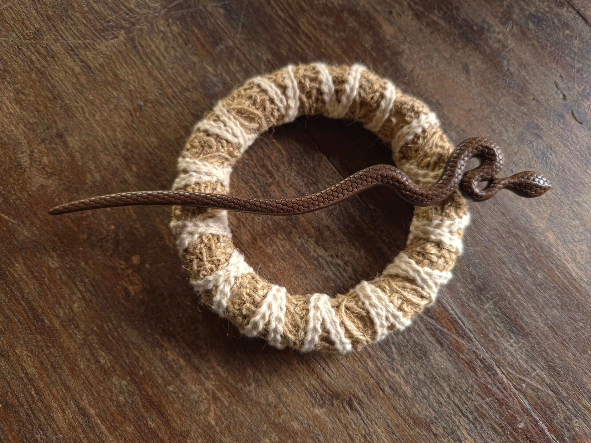 Beige Snake Ø Large