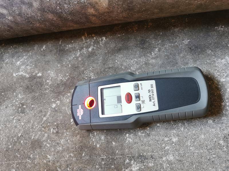 Détecteur de tuyauterie dans le sol