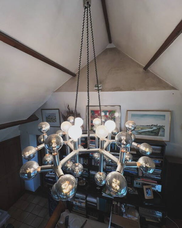 Lampe suspension atomic, de Trix et Robert Haussmann