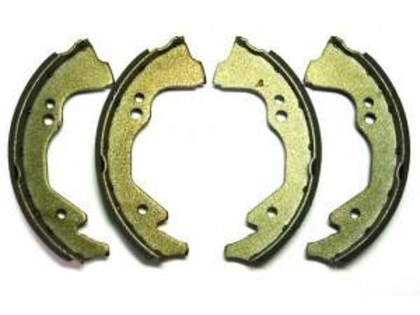 060-2446 Satz Bremsbacken ( 1Achs) lange Nase vo./hi.