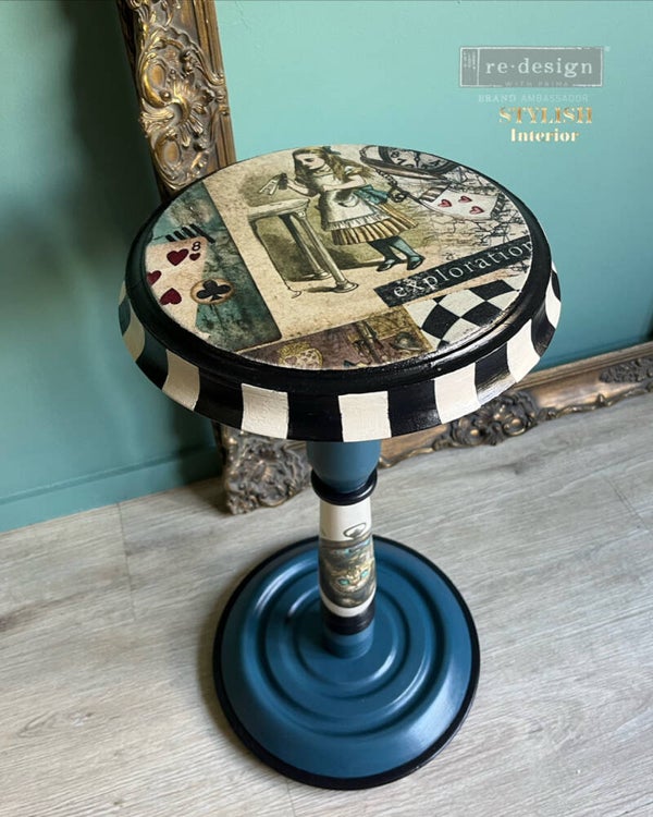 Tafeltje Alice in wonderland