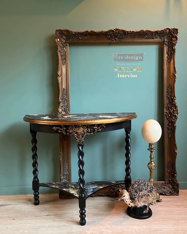 Wand console in the water