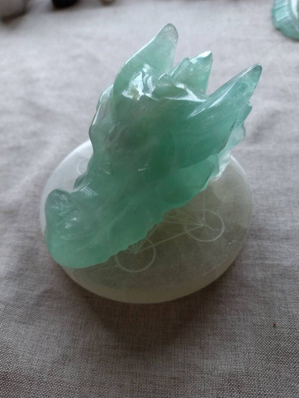 Fluoriet draken carving