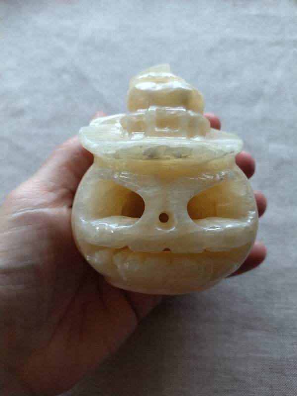 Gele calciet pompoen carving