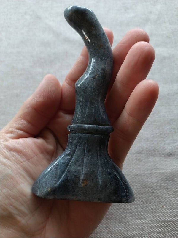 Larvakiet carving Bezemsteel
