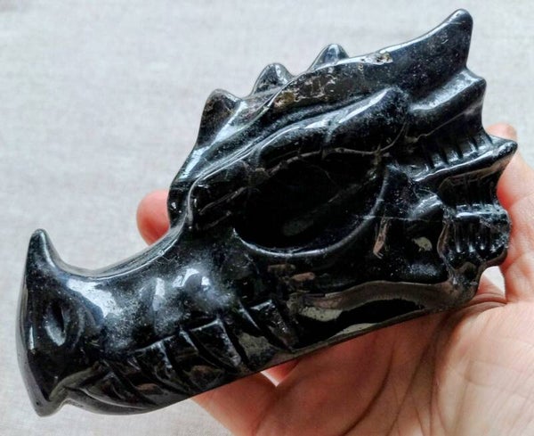Draken carving Toermalijn