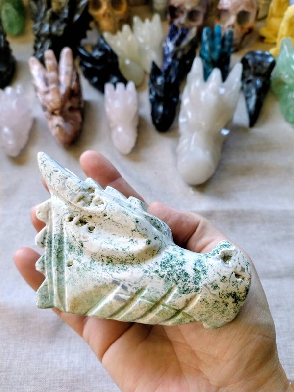 Carving mos agaat dragon head