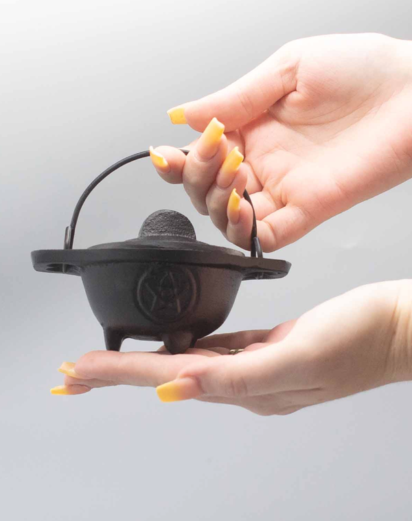 Gietijzeren ketel met Pentagon