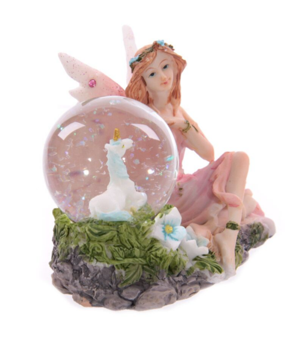 Fee met fantasybol unicorn