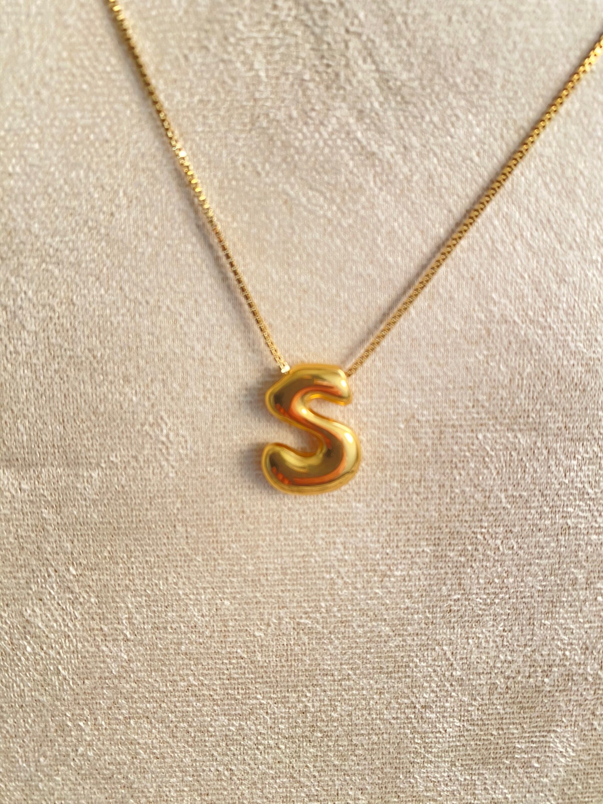 Bubble balloon de luxe ketting letter S kleur goud